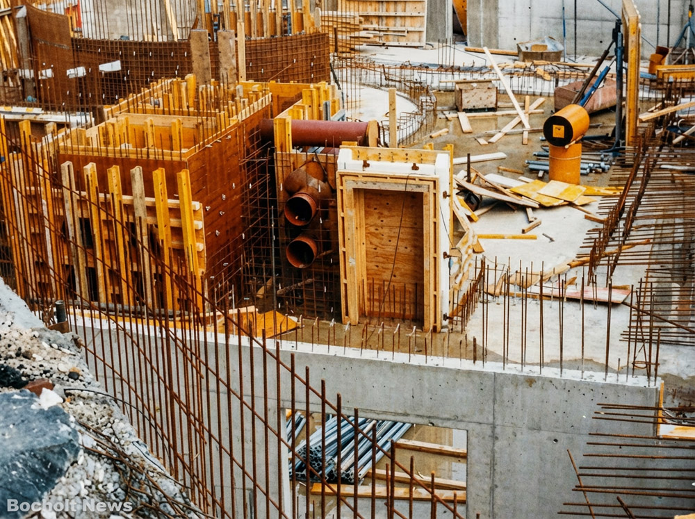 BAU DES AUFFAHRTSKREISEL DER TIEFGARAGE AM EUROPAPLATZ