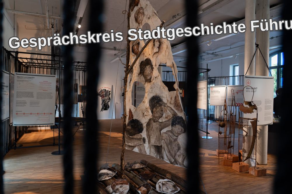 Gesprächskreis Stadtgeschichte Führung durch die Ausstellung Schwere Schritte