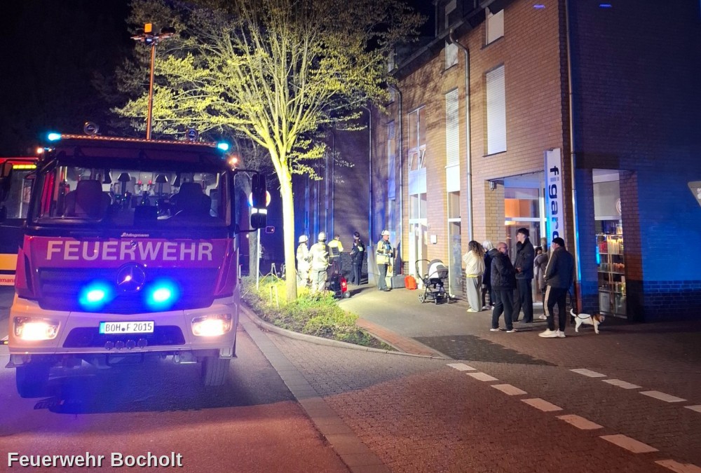 Küchenbrand in Bocholt fordert eine verletzet Person Küchenbrand in Bocholt fordert eine verletzet Person