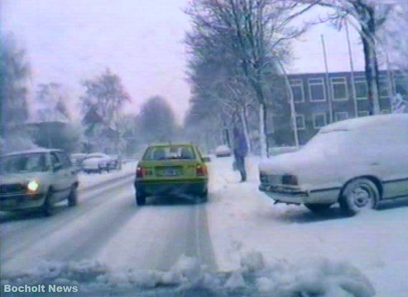 HISTORISCHES FOTO AUS BOCHOLT IM JAHR 1988 HERZOGSTRASSE IM WINTER ANSICHT 1