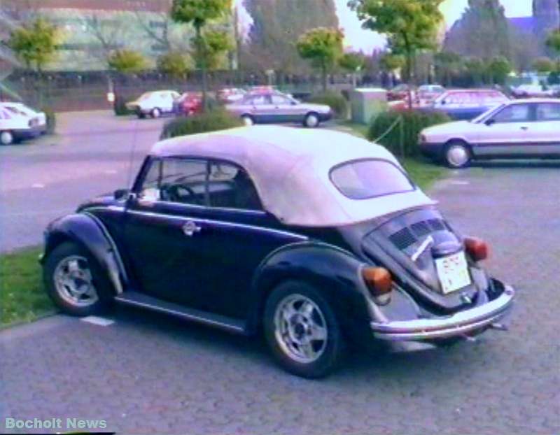 HISTORISCHES FOTO AUS BOCHOLT IM JAHR 1988 CABRIO KAEFER AUF DEM BERLINER PLATZ