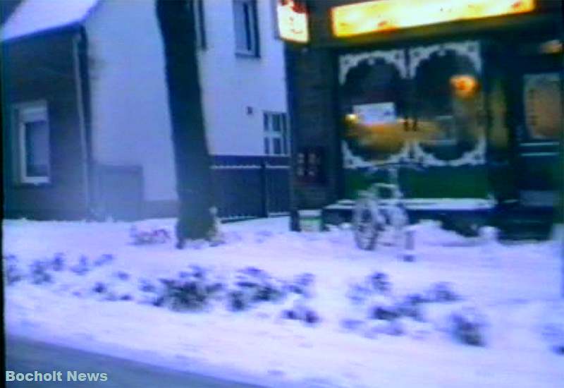 HISTORISCHES FOTO AUS BOCHOLT IM JAHR 1988 DINXPERLOER STRASSE IM WINTER ANSICHT 5