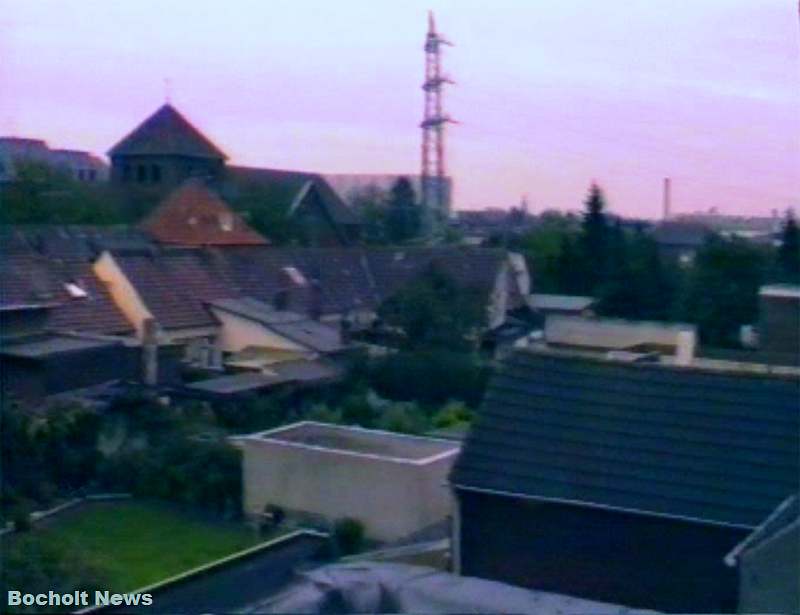 HISTORISCHES FOTO AUS BOCHOLT IM JAHR 1988 ALTER STROMMAST KAROLINGERSTRASSE