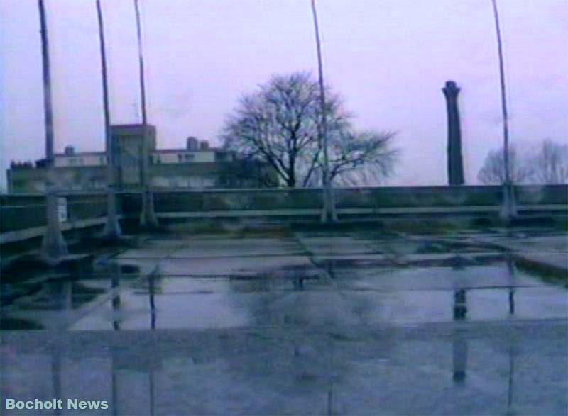 HISTORISCHES FOTO AUS BOCHOLT IM JAHR 1988 AUF DEM OBERSTEN PARKDECK VON KARSTADT ANSICHT 12