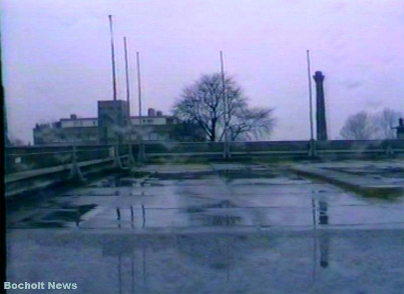 HISTORISCHES FOTO AUS BOCHOLT IM JAHR 1988 AUF DEM OBERSTEN PARKDECK VON KARSTADT ANSICHT 13