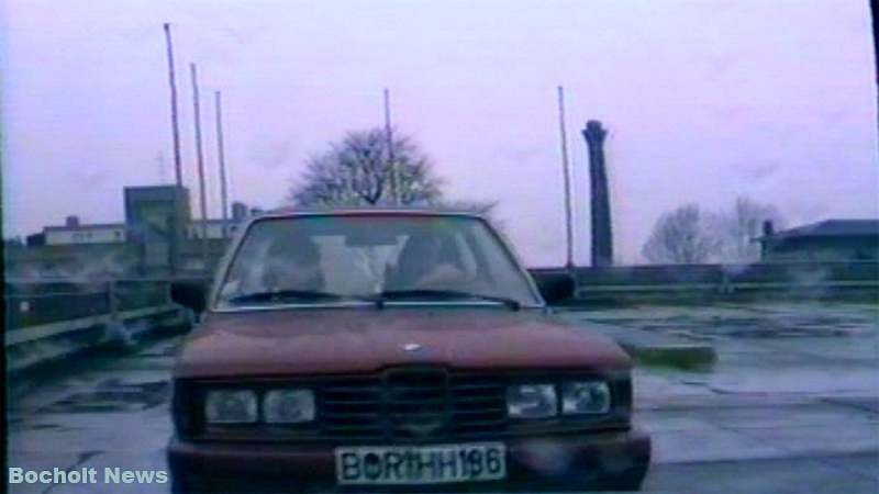 HISTORISCHES FOTO AUS BOCHOLT IM JAHR 1988 AUF DEM OBERSTEN PARKDECK VON KARSTADT ANSICHT 15