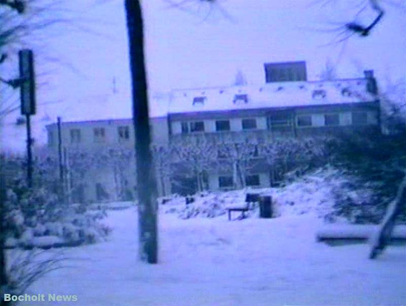 HISTORISCHES FOTO AUS BOCHOLT IM JAHR 1988 BENOELKENPLATZ IM WINTER ANSICHT 2