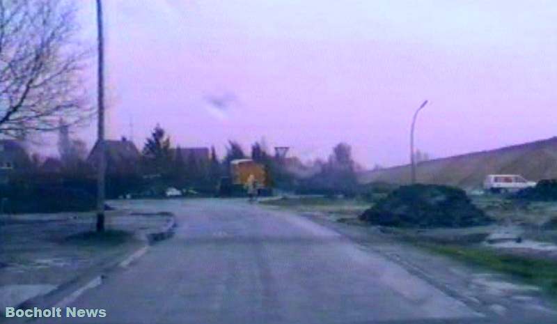 HISTORISCHES FOTO AUS BOCHOLT IM JAHR 1988 NEUER AUTOBAHNZUBRINGER ENTLANG DER ISSELBURGER STRASSE