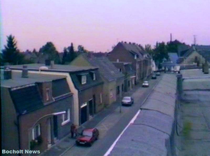 HISTORISCHES FOTO AUS BOCHOLT IM JAHR 1988 ROEMERSTRASSE MIT BLICK ZUR HOHENZOLLERNSTRASSE