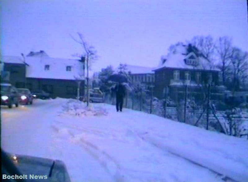 HISTORISCHES FOTO AUS BOCHOLT IM JAHR 1988 VICTORIASTRASSE IM WINTER ANSICHT 4