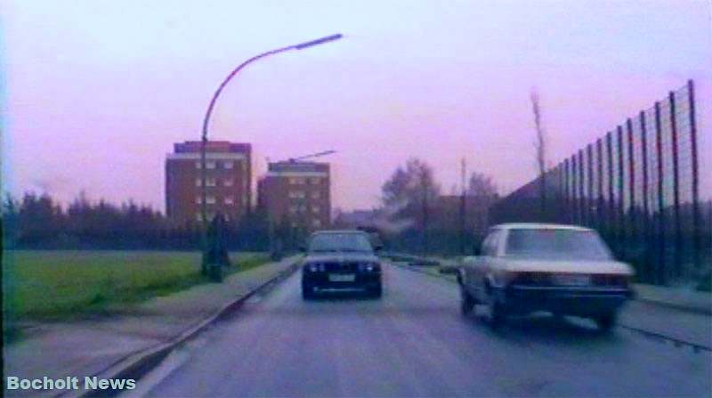 HISTORISCHES FOTO AUS BOCHOLT IM JAHR 1988 WEIDENSTRASSE UNTER DER UNTERFUEHRUNG DES AUTOBAHNZUBRINGERS