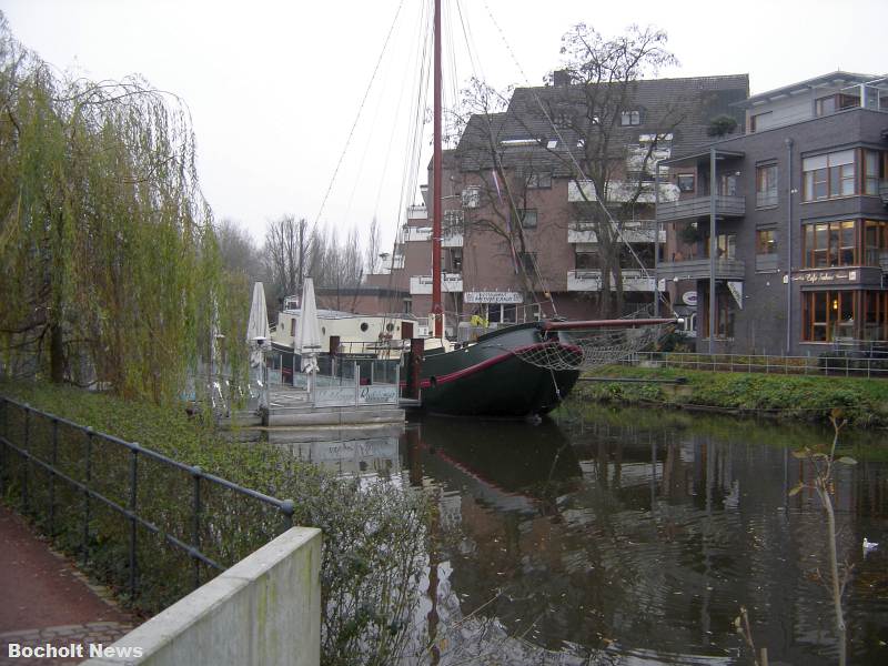 SCHIFF AUF DER AA IM JAHR 2000