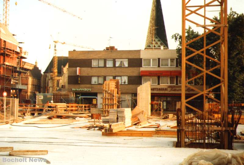 BOCHOLTER ANSICHTEN AUS DEN 80ER JAHREN FOTO 1 BAU DER TIEFGARAGE AM ZENTRALEN BUSSBAHNHOF