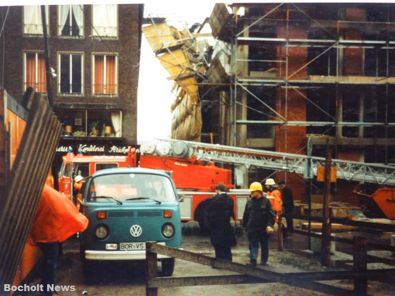 BOCHOLTER ANSICHTEN AUS DEN 80ER JAHREN FOTO 29 STURMSCHADEN BEIM BAU DES CRISPINUSPLATZES