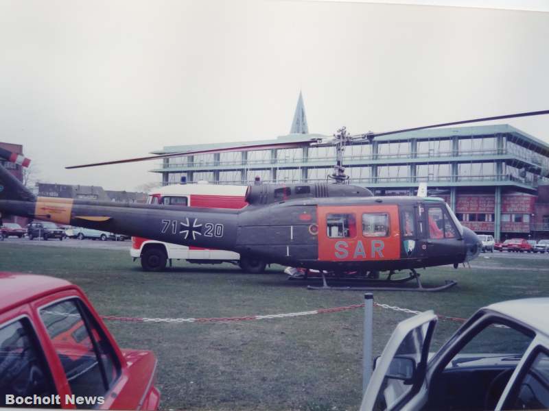 BOCHOLTER ANSICHTEN AUS DEN 80ER JAHREN FOTO 32 HUBSCHRAUBERLANDUNG AUF DEM BERLINER PLATZ