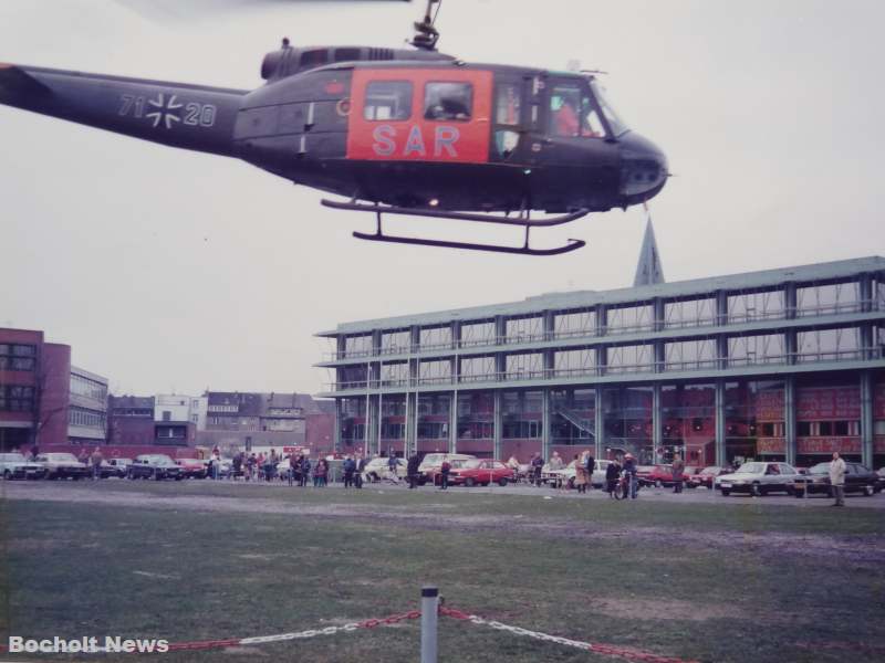 BOCHOLTER ANSICHTEN AUS DEN 80ER JAHREN FOTO 34 HUBSCHRAUBERSTART AUF DEM BERLINER PLATZ