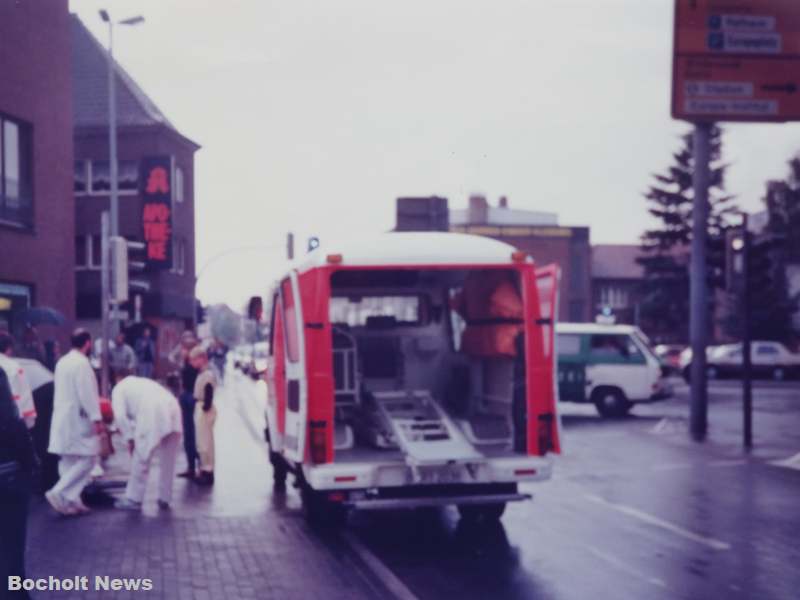 BOCHOLTER ANSICHTEN AUS DEN 80ER JAHREN FOTO 37 VERKEHRSUNFALL KREUZUNG NORDSTRASSE OSTWALL