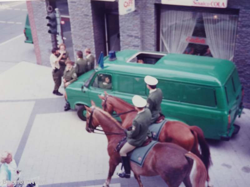 BOCHOLTER ANSICHTEN AUS DEN 80ER JAHREN FOTO 39 POLIZEIEINSATZ AN DER NORDSTRASSE WEGEN FUSSBALLSPIEL