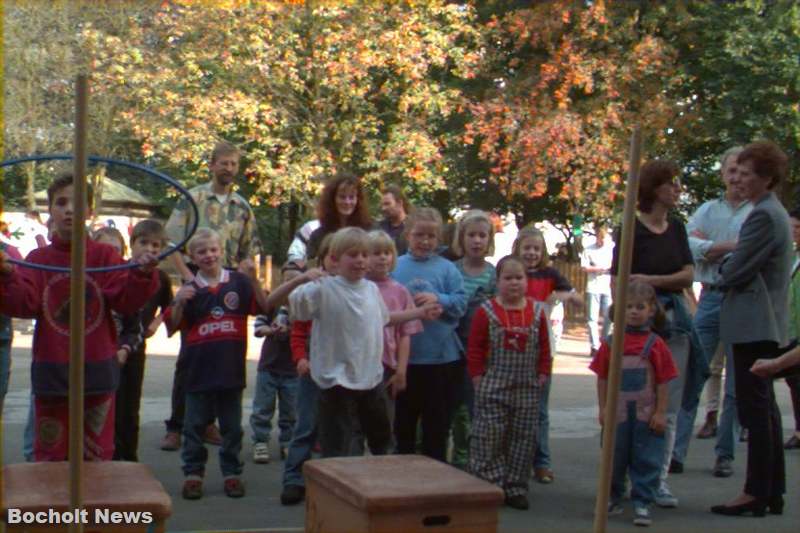 SCHULFEST DER JOSEFSCHULE IN BOCHOLT AUS DEM JAHRE 1998 FOTO 12