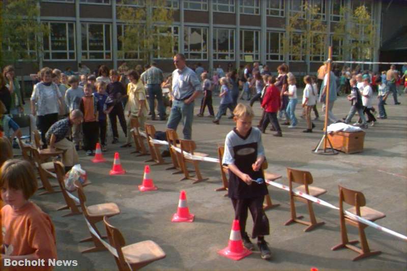 SCHULFEST DER JOSEFSCHULE IN BOCHOLT AUS DEM JAHRE 1998 FOTO 13