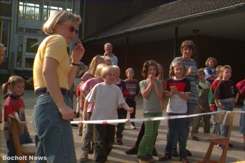 SCHULFEST DER JOSEFSCHULE IN BOCHOLT AUS DEM JAHRE 1998 FOTO 27