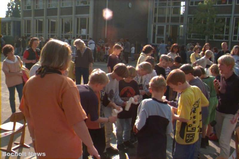 SCHULFEST DER JOSEFSCHULE IN BOCHOLT AUS DEM JAHRE 1998 FOTO 5