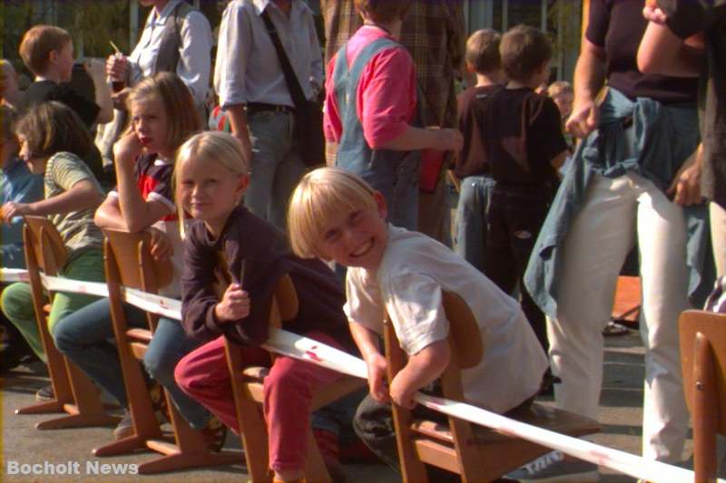 SCHULFEST DER JOSEFSCHULE IN BOCHOLT AUS DEM JAHRE 1998 FOTO 7