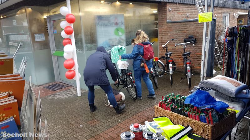 KRISBA KAUSNACK NEUEROEFFNUNG BOCHOLT 70