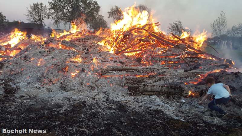 OSTERFEUER BOCHOLT HOF SLUETTER 2019 FOTO 10