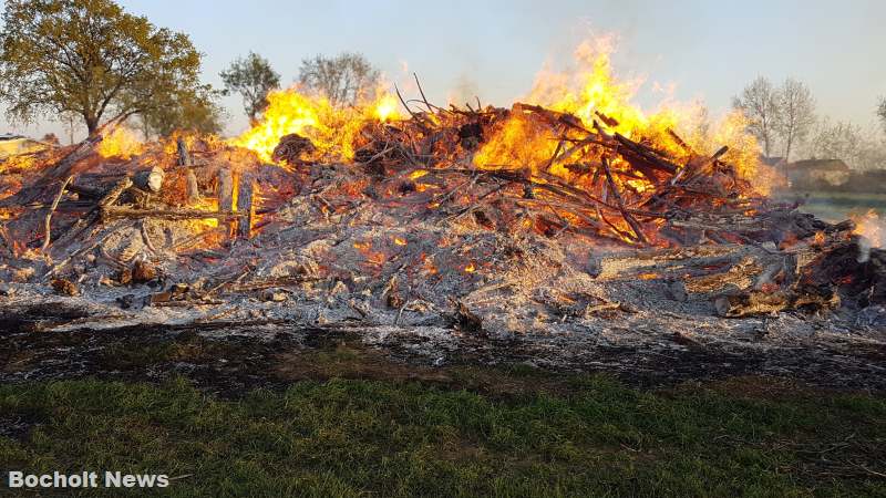 OSTERFEUER BOCHOLT HOF SLUETTER 2019 FOTO 3