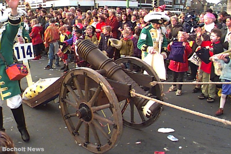 ROSENMONTAGSZUG BOCHOLT IM JAHR 1998 FOTO 32