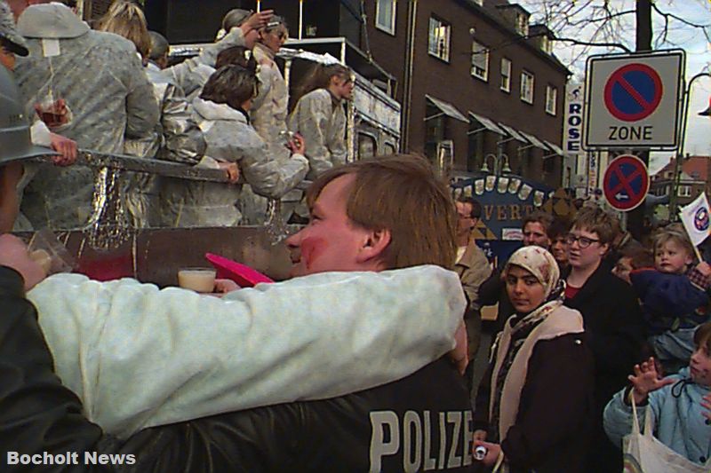 ROSENMONTAGSZUG BOCHOLT IM JAHR 1998 FOTO 37