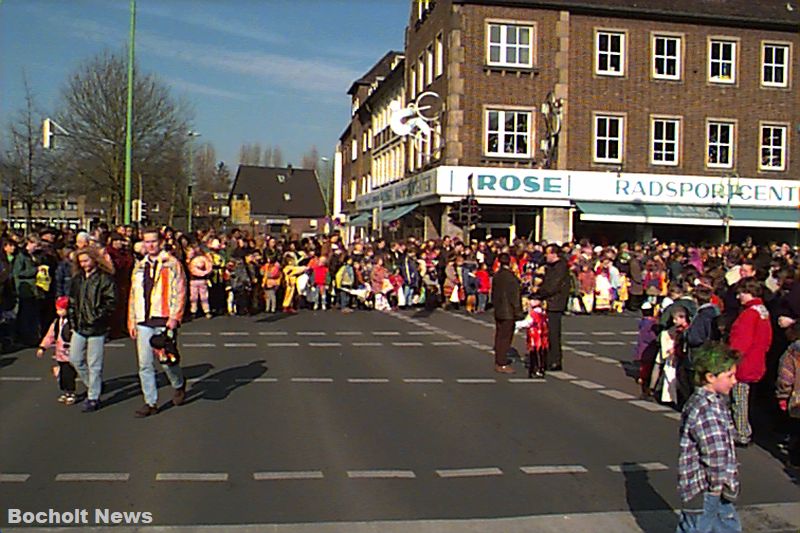 ROSENMONTAGSZUG BOCHOLT IM JAHR 1998 FOTO 42