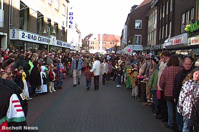 ROSENMONTAGSZUG BOCHOLT IM JAHR 1998 FOTO 43