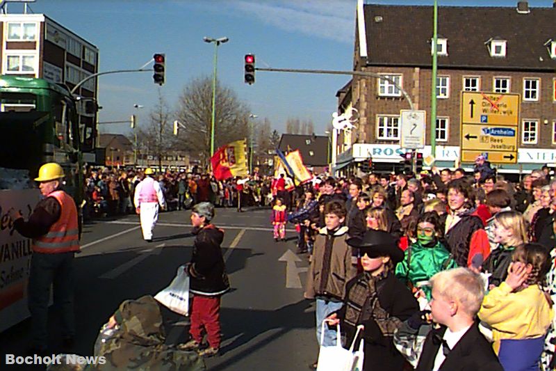 ROSENMONTAGSZUG BOCHOLT IM JAHR 1998 FOTO 46