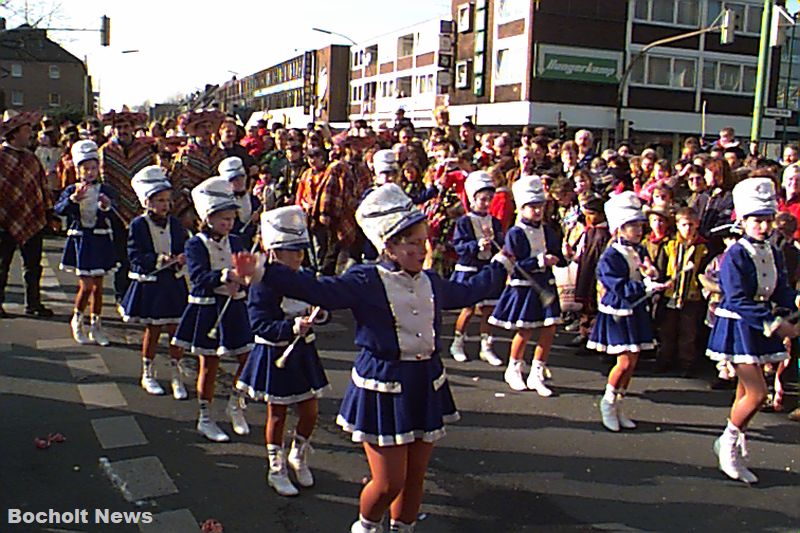 ROSENMONTAGSZUG BOCHOLT IM JAHR 1998 FOTO 66