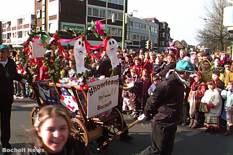 ROSENMONTAGSZUG BOCHOLT IM JAHR 1998 FOTO 82