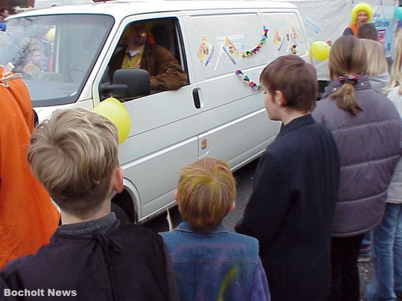 ROSENMONTAGSZUG BOCHOLT IM JAHR 2000 FOTO 34