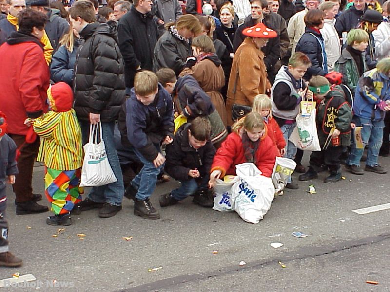 ROSENMONTAGSZUG BOCHOLT IM JAHR 2000 FOTO 42