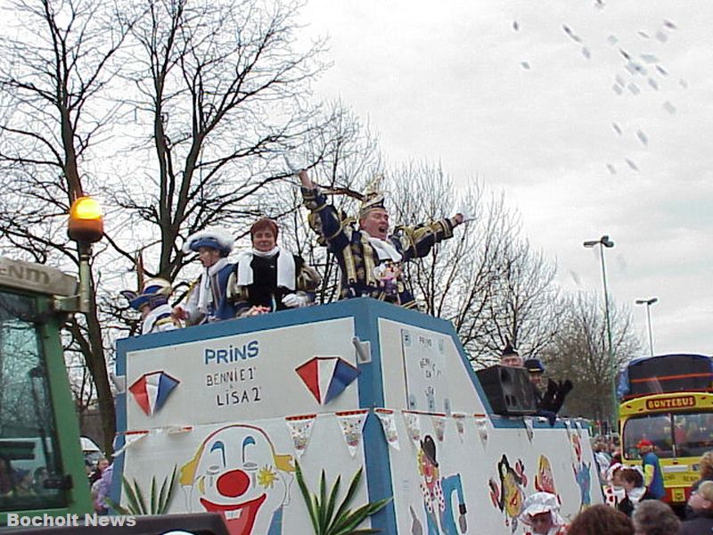 ROSENMONTAGSZUG BOCHOLT IM JAHR 2000 FOTO 76