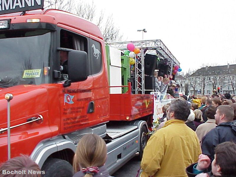 ROSENMONTAGSZUG BOCHOLT IM JAHR 2000 FOTO 79