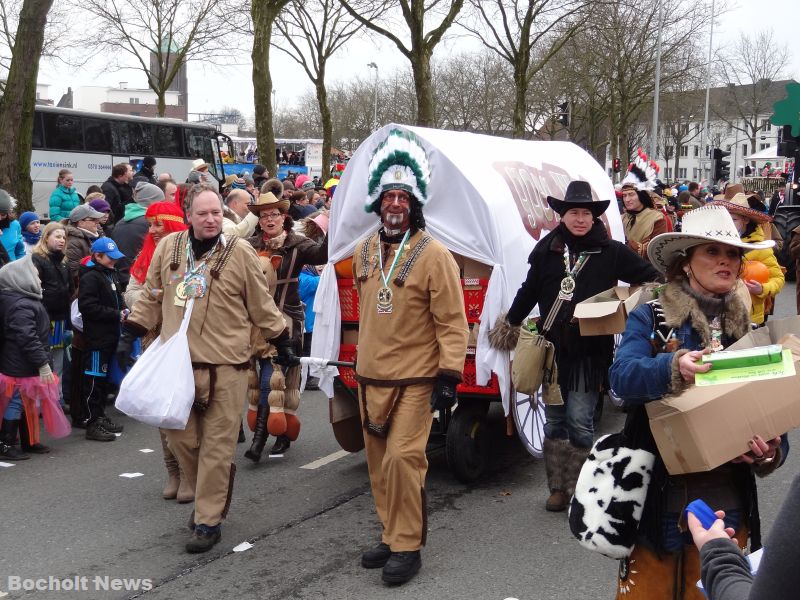 ROSENMONTAGSZUG BOCHOLT IM JAHR 2013 FOTO 19