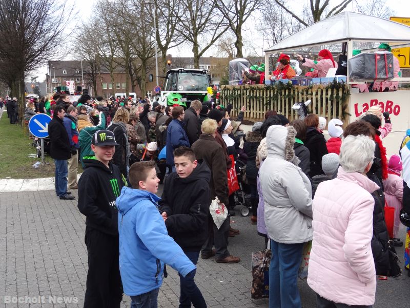 ROSENMONTAGSZUG BOCHOLT IM JAHR 2013 FOTO 23