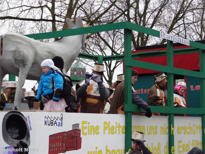 ROSENMONTAGSZUG BOCHOLT IM JAHR 2013 FOTO 33