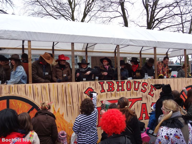 ROSENMONTAGSZUG BOCHOLT IM JAHR 2013 FOTO 37